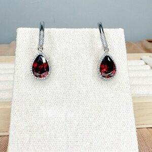 Silver Plated Cubic Zirconia Elegant Teardrop Earrings